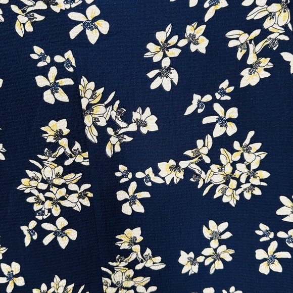 Entro‎ Women's Dress Sz M Floral Choker V Neck Bell Sleeve Blue - Picture 4 of 11